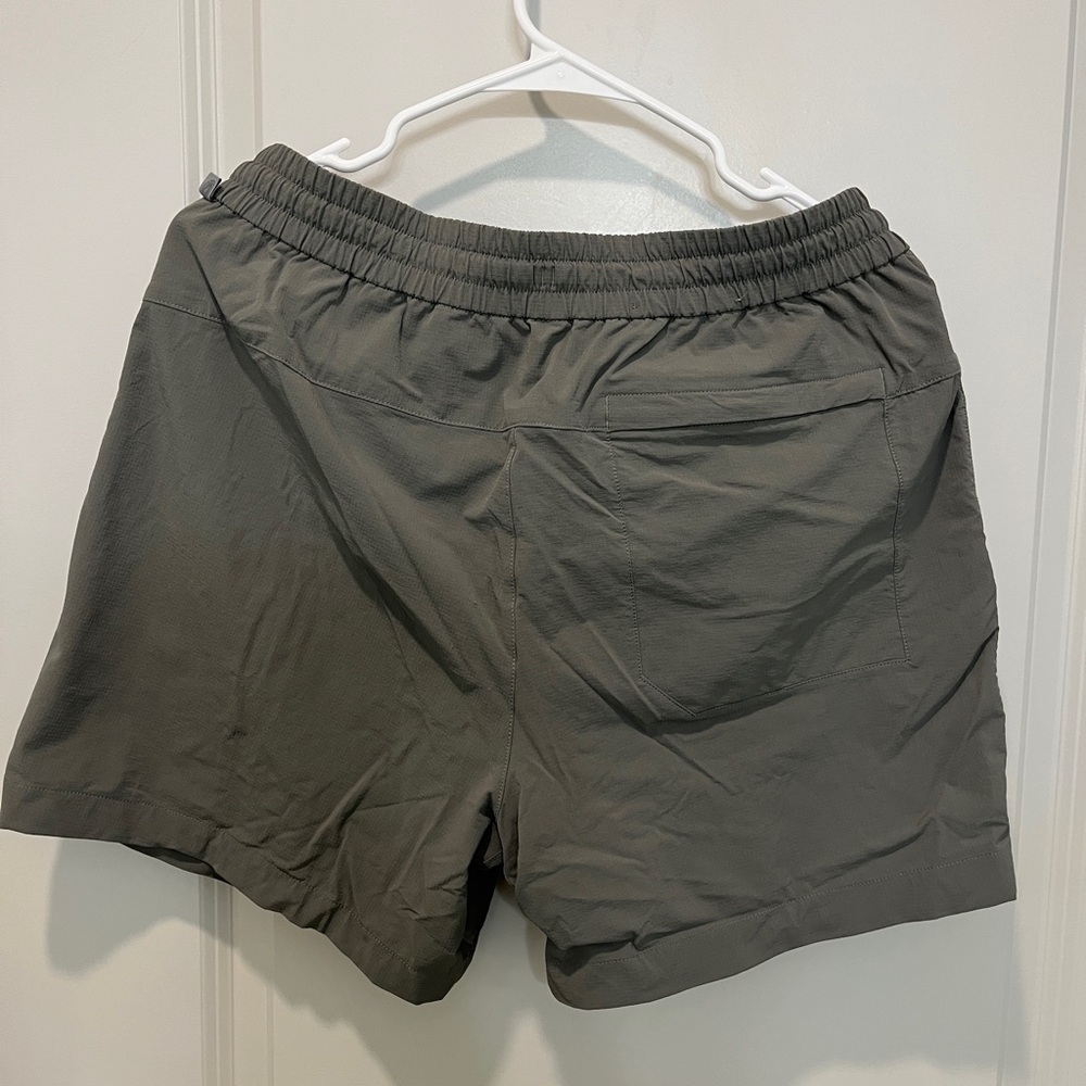 Lululemon bowline 5” shorts